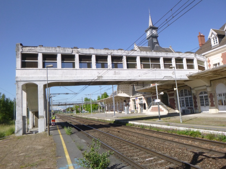 diagnostic-passerelles-beton-arme-sur-voies-ferrees–gare-chauny-tergnier-galerie-03