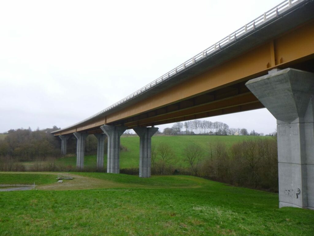 inspection-des-ouvrages-dart-et-de-signalisation-verticale-du-reseau-sapn